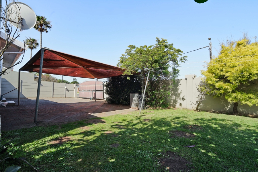 8 Bedroom Property for Sale in Gonubie Eastern Cape